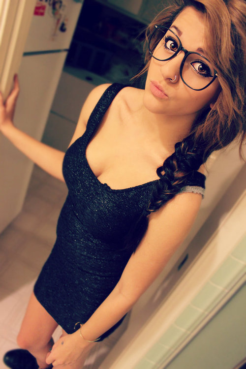 hot_girls_glasses_24