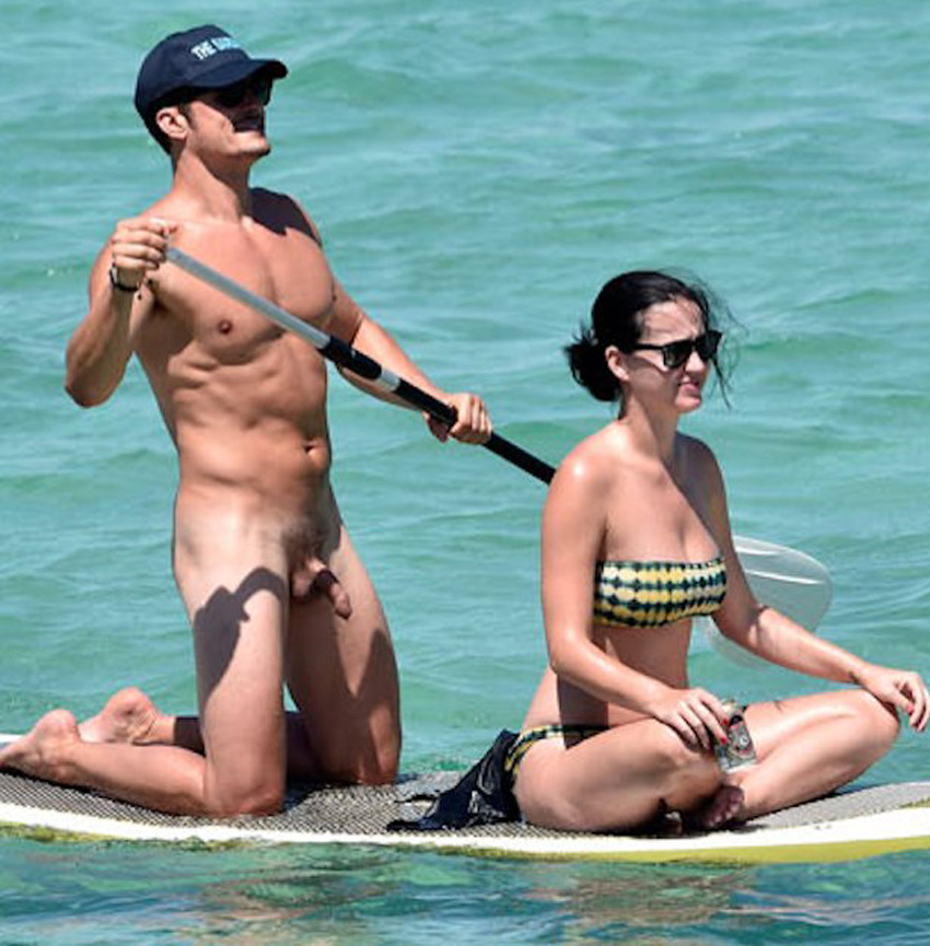 Orlando Bloom desnudo en la playa con Katy Perry